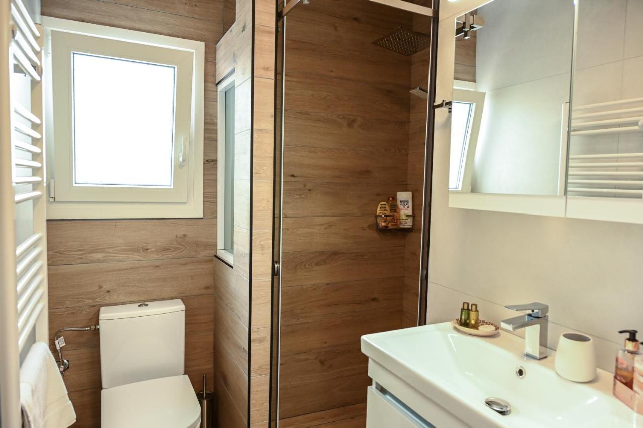 Larisa Hospitality I - Roof Top Apartment - With Free Parking Exterior photo