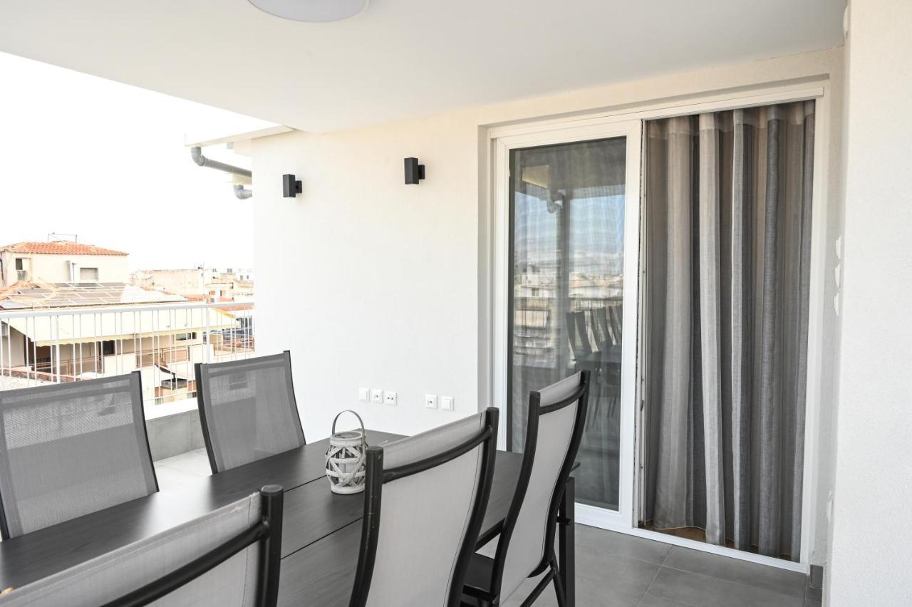 Larisa Hospitality I - Roof Top Apartment - With Free Parking Exterior photo